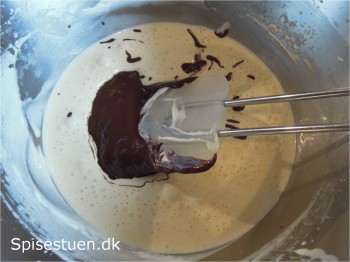 chokolademousse-med-hindbærcoulis-5