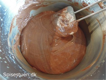 chokolademousse-med-hindbærcoulis-6