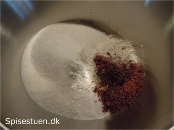 kanelkaffe-muffins-med-karamel-frosting-5