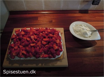 mazarinkage-med-jordbær-8