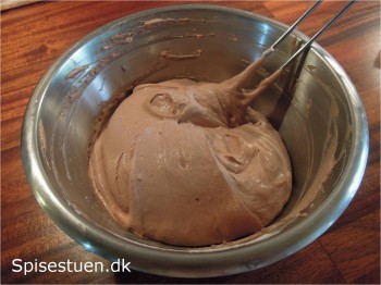nuttellamuffins-med-chokolademousse-18