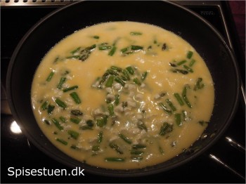 omelet-med-hytteost-3