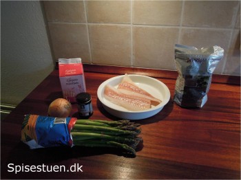 torsk-og-asparges-i-gurkemeje-1