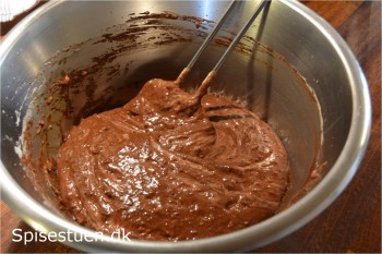 chokoladekage-med-chokolademousse-10