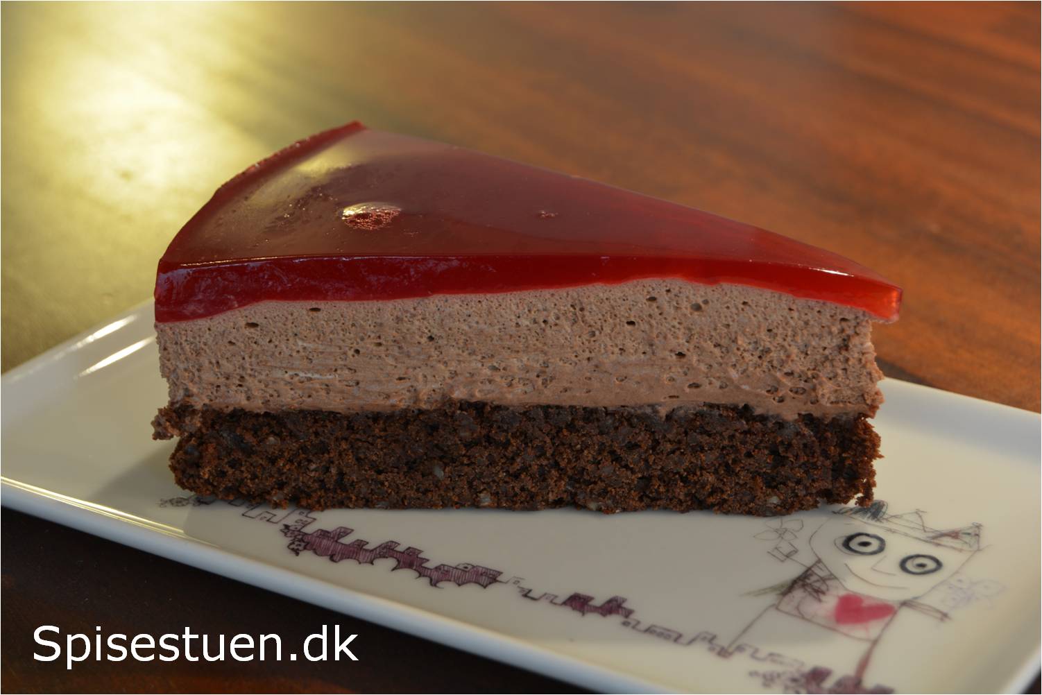 Chokoladekage med chokolademousse og hindbærgelé