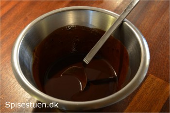 chokoladekage-med-chokolademousse-6