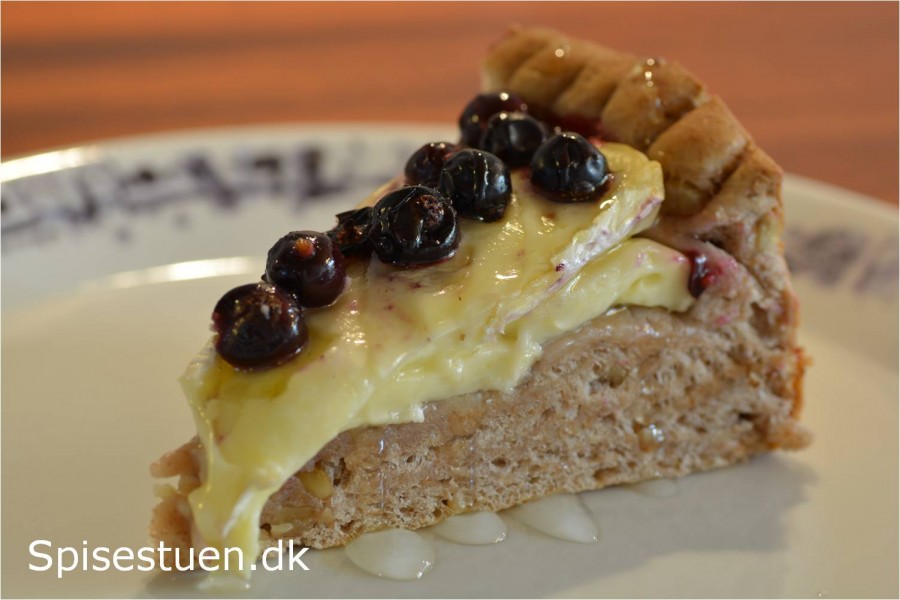 valnøddebrød-tærte-med-brie-13