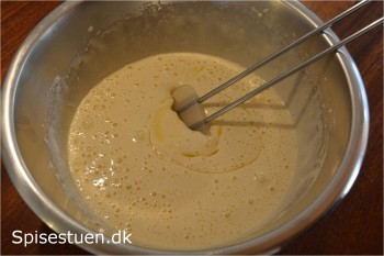 æblekage-med-marcipan-og-hvid-chokolade-5