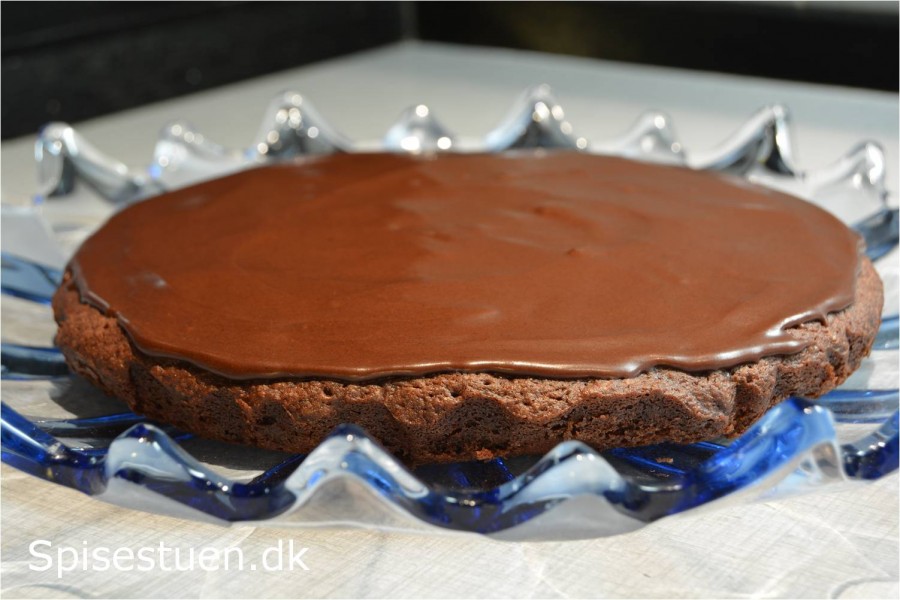 chokoladekage-med-smørcreme-3