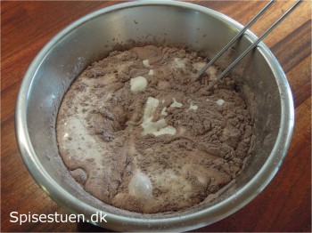 chokoladekage-med-smørcreme-bedst-6