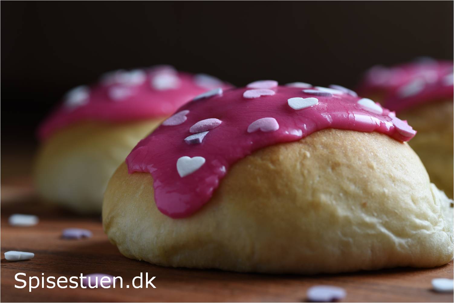 Fastelavnsboller med chokolade og vaniljecreme Spisestuen kanelkage
