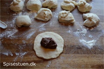 fastelavnsboller-med-chokoladecreme-7