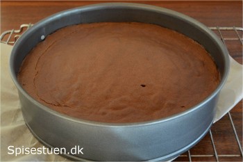 chokoladekage-med-marcipan-11