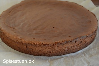 chokoladekage-med-marcipan-12
