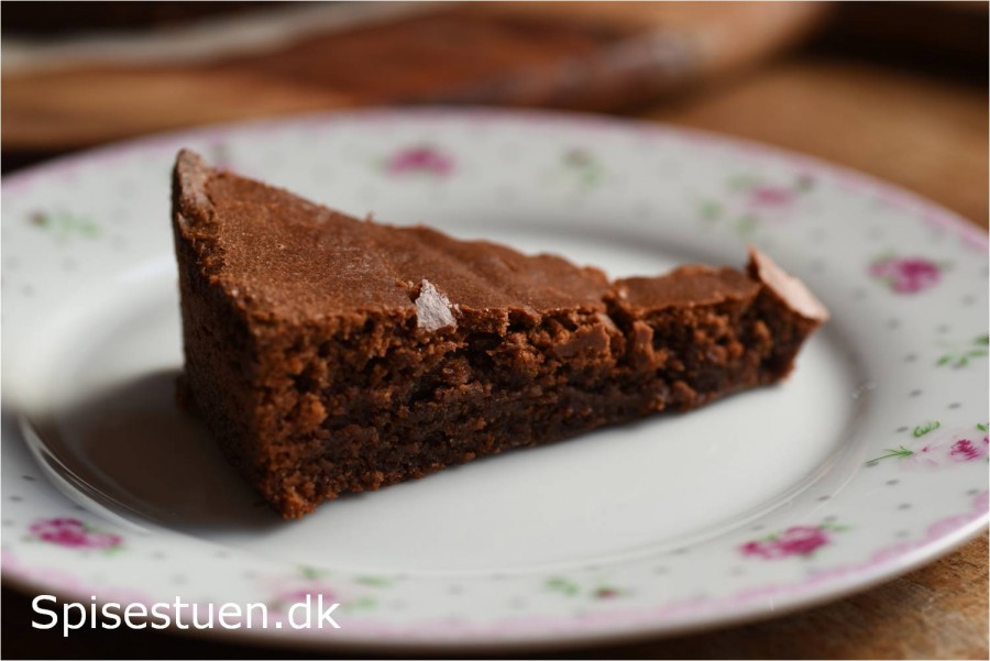 chokoladekage-med-marcipan-14