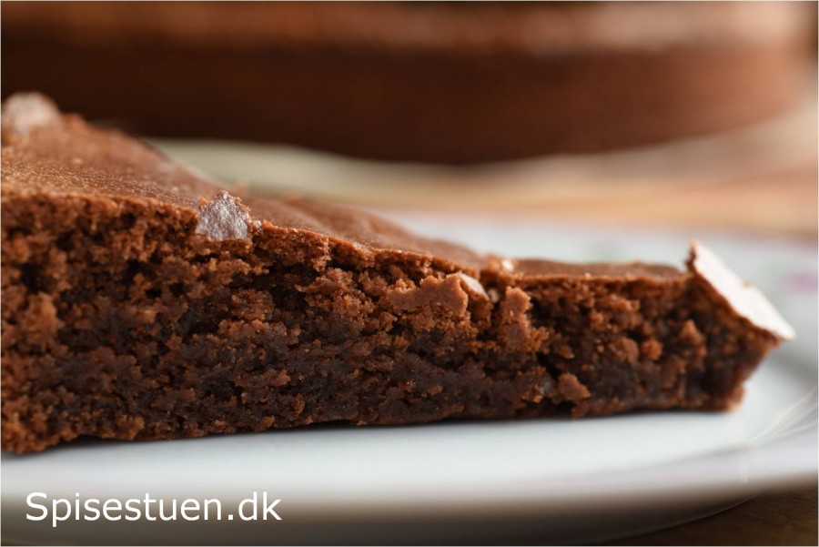 chokoladekage-med-marcipan-15