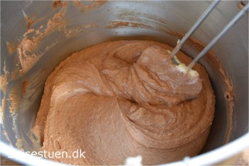 chokoladekage-med-marcipan-7