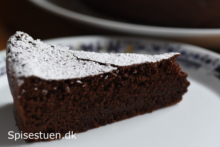 chokoladekage-uden-mel-15