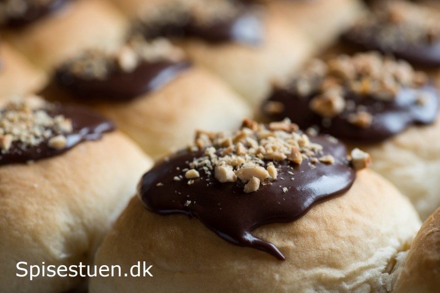 fastelavnsboller-med-mokkacreme-13