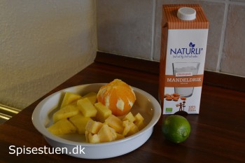 smoothie-med-mango-og-ananas-1