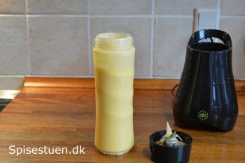 smoothie-med-mango-og-ananas-6