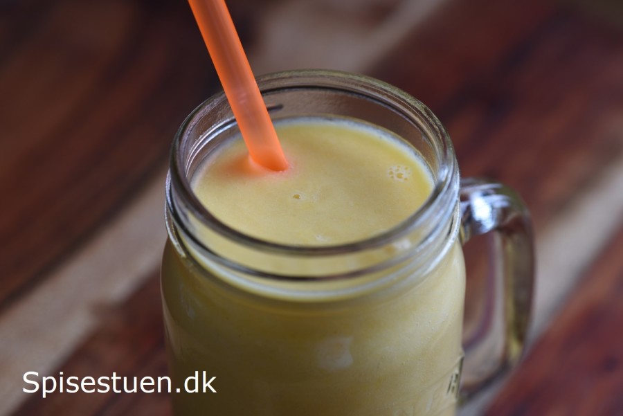 smoothie-med-mango-og-ananas-7