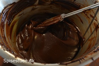 chokoladelagekage-devils-food-cake-13