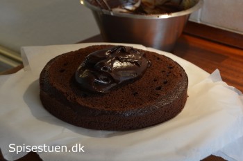 chokoladelagekage-devils-food-cake-15