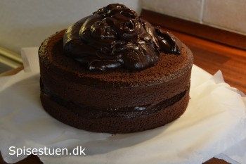 chokoladelagekage-devils-food-cake-17