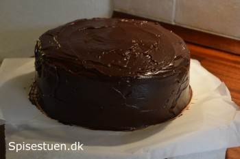 chokoladelagekage-devils-food-cake-18