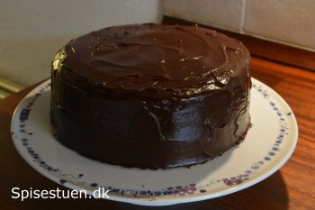 chokoladelagekage-devils-food-cake-19