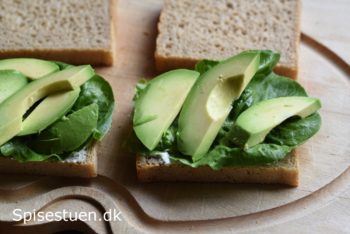 sandwich-med-karsecreme-avocado-og-parmaskinke-3