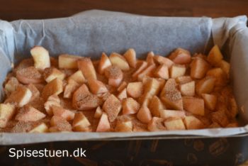 bradepandekage-med-æbler-5