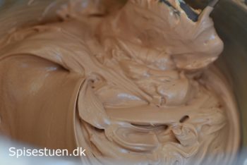 vaniljemuffins-med-chokoladecreme-6