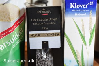 vaniljemuffins-med-havregryn-og-chokolade-1-2