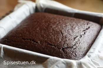 chokoladekage-med-hindbaerskum-11