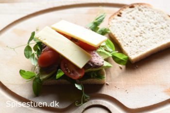 sandwich-med-aerteskud-avocado-og-flanksteak-5