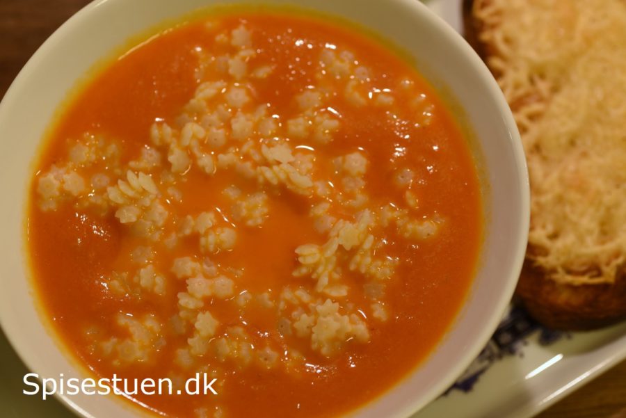 tomatsuppe-med-ovnbagte-tomater-og-fennikel-10