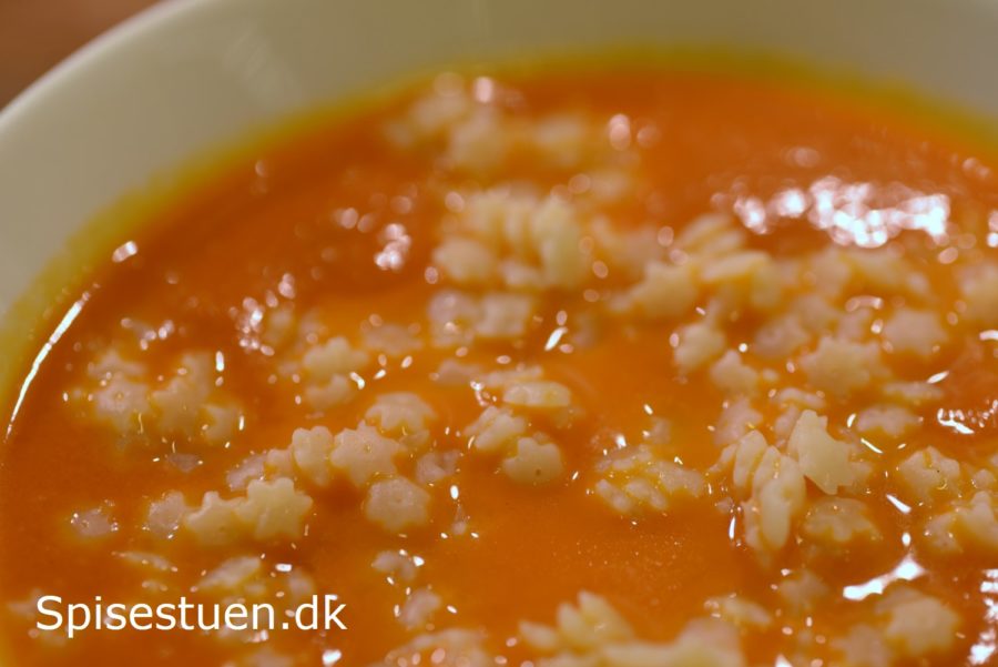 tomatsuppe-med-ovnbagte-tomater-og-fennikel-11