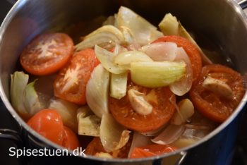 tomatsuppe-med-ovnbagte-tomater-og-fennikel-6