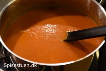 tomatsuppe-med-ovnbagte-tomater-og-fennikel-7
