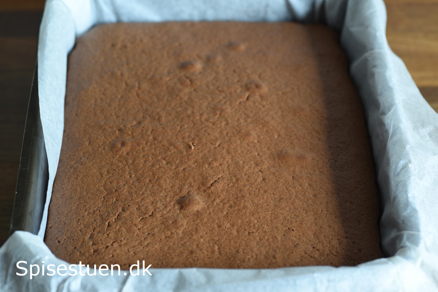 Kanelkage med karamel chokoladeglasur Spisestuen kanelkage