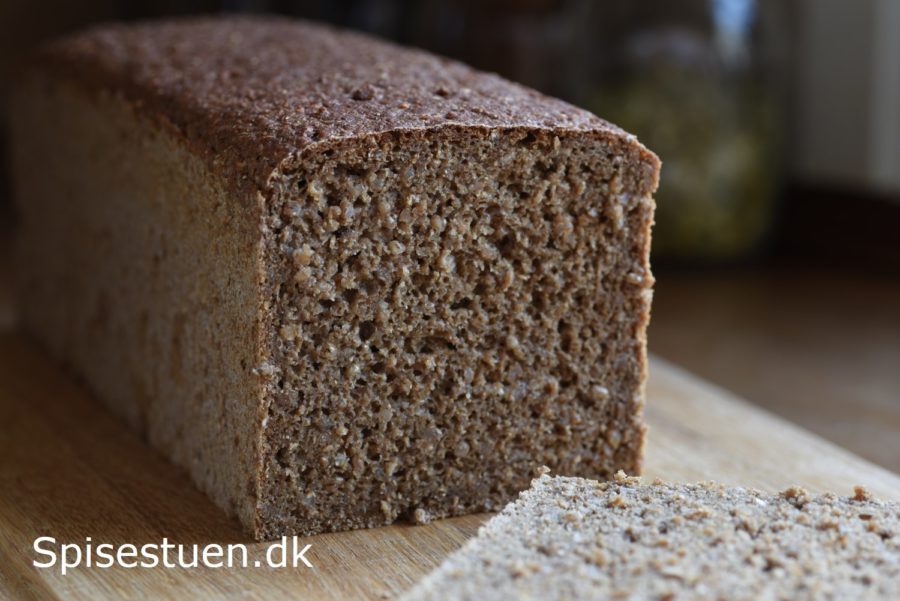 Rugbrød med kerner – nemt og hurtigt